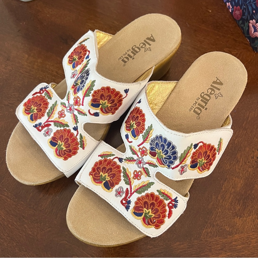 Alegria Linn needles and pins Embroidered Floral Sandals White Leather Size 10 - Picture 2 of 8